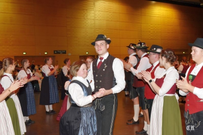 Tanzwütige Trachtler: Der Ball des Dreiflüsse-Trachtengaus Passau dauerte bis in die Morgenstunden